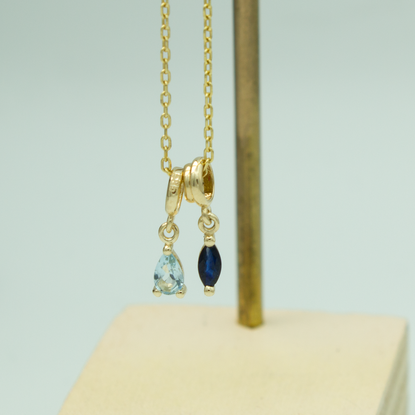 Aquamarine Charm – Mart Doğum Taşı – 14 Ayar Altın