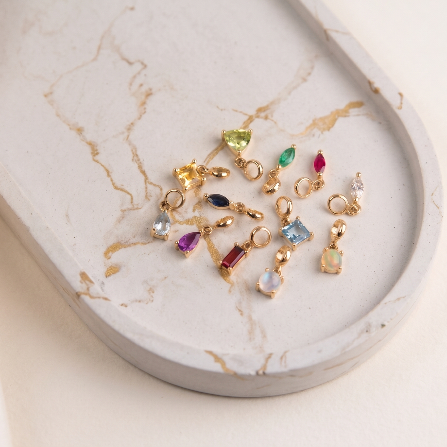 Opal Cabochon Charm – Ekim Doğum Taşı – 14 Ayar Altın